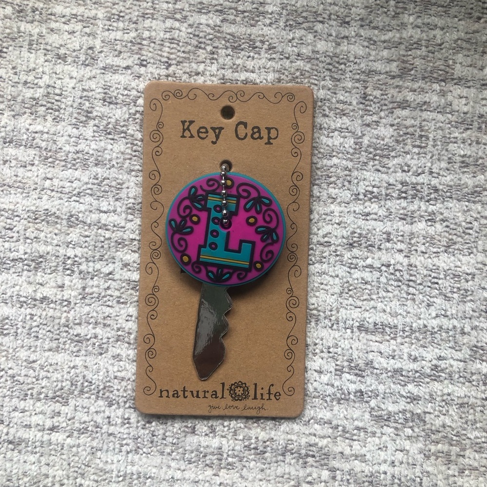 NWT Natural Life initial key cap “L”